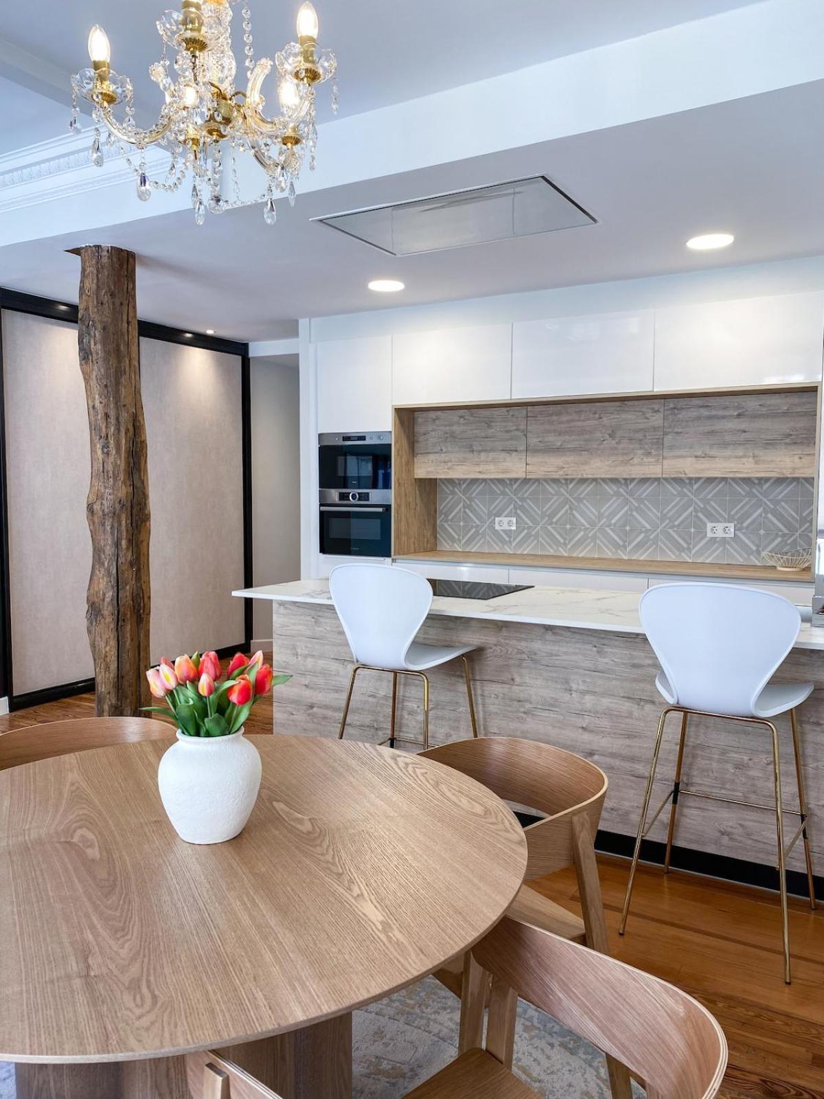 Apartment Comfortable Modern Escape 4 Bed 2 Bath *