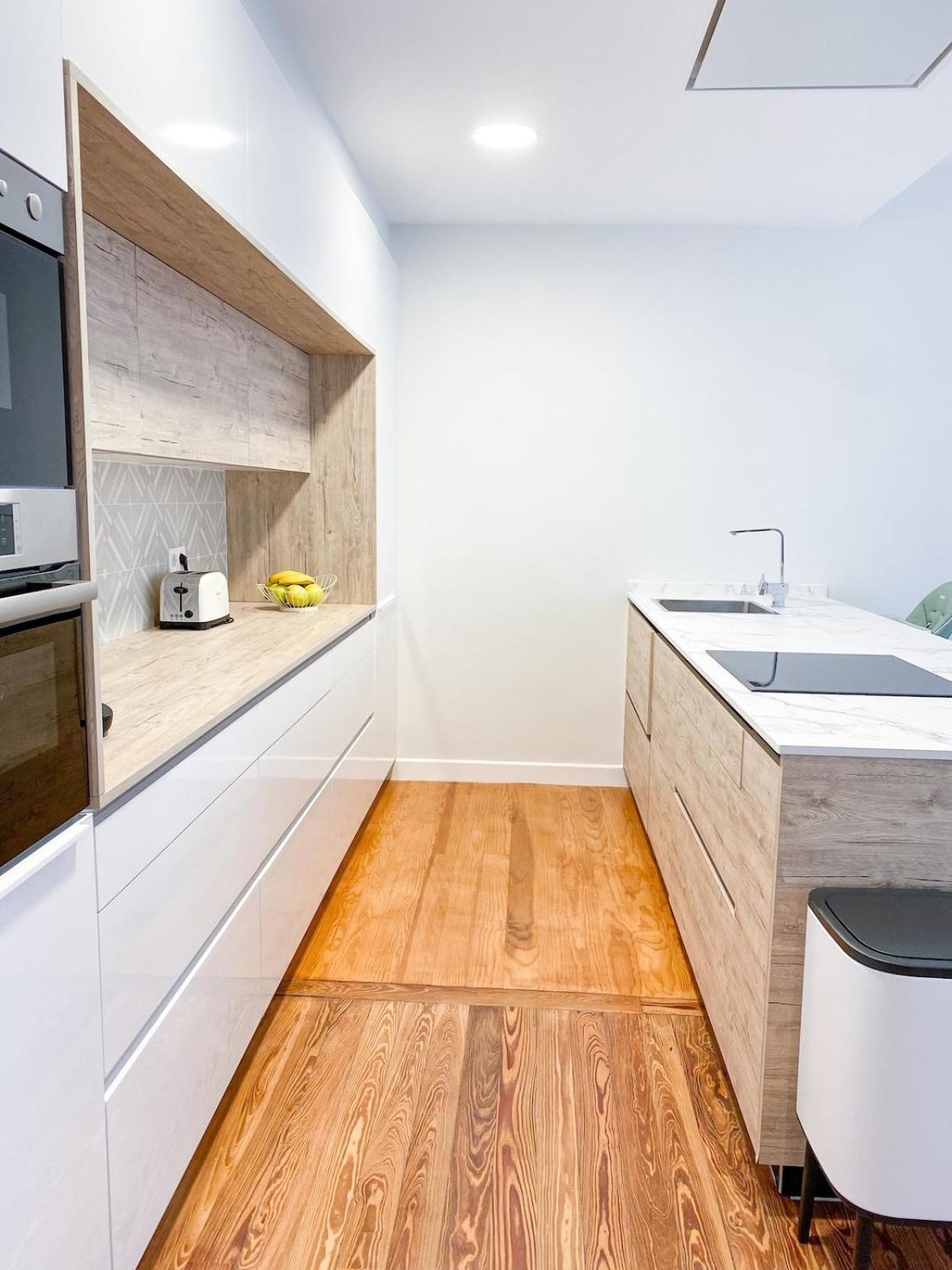 Comfortable Modern Escape 4 Bed 2 Bath San Sebastian